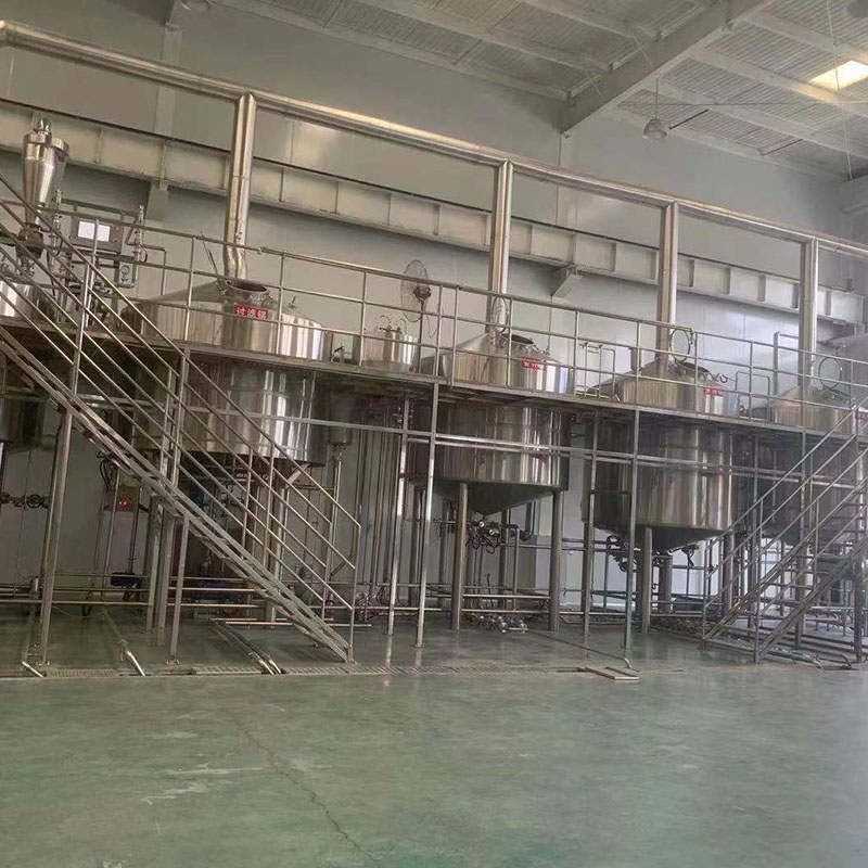 云城精酿啤酒设备厂—平面布置、设备设计、制造、调试、培训等一条龙服务_COPY